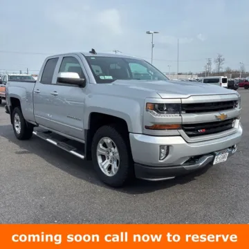 Silver 2017 Chevrolet Silverado 1500 LT for sale in Gurnee, IL