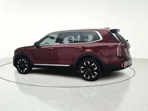 More photos of 2023 Kia Telluride SX at CarWise Gurnee, IL