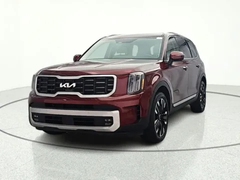 Photos of 2023 Kia Telluride SX for sale in Gurnee, IL at CarWise Gurnee