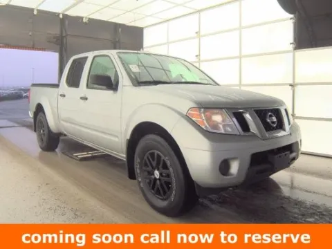 Silver 2018 Nissan Frontier SV for sale in Gurnee, IL