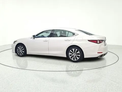 More photos of 2020 Lexus ES 350 at CarWise Gurnee, IL
