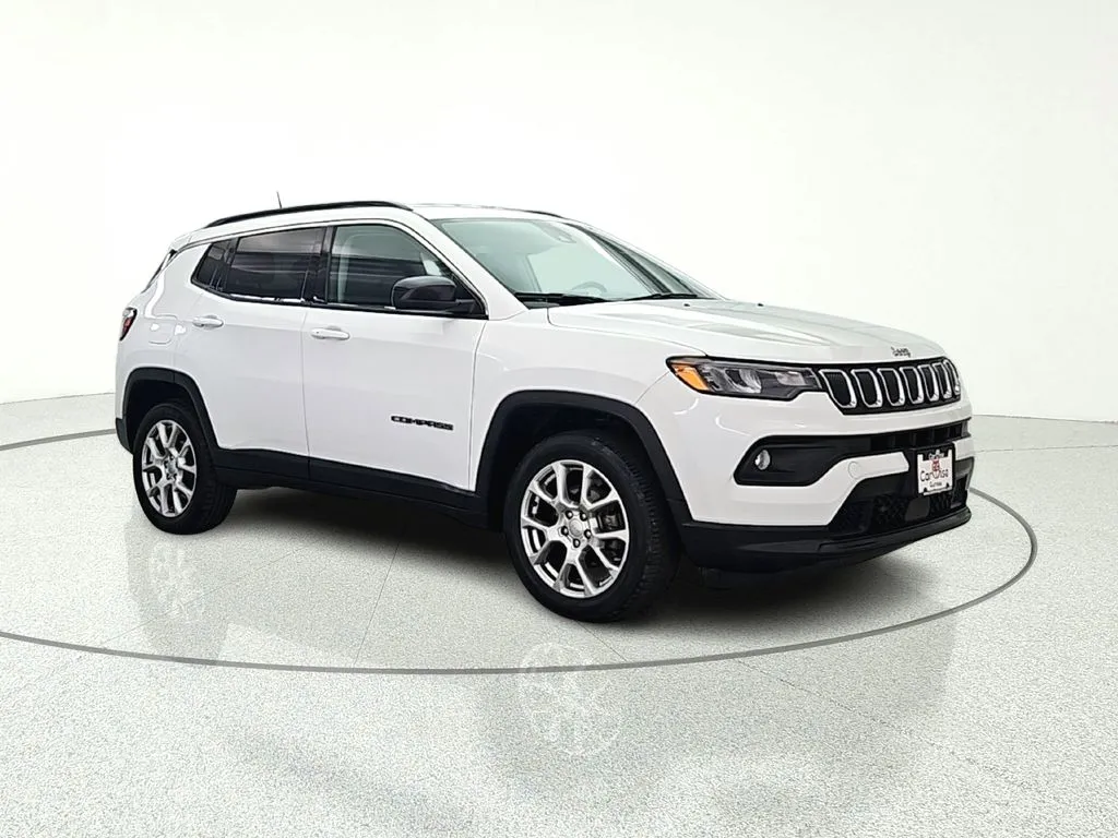 2022 Jeep Compass Latitude Lux - Photo 9