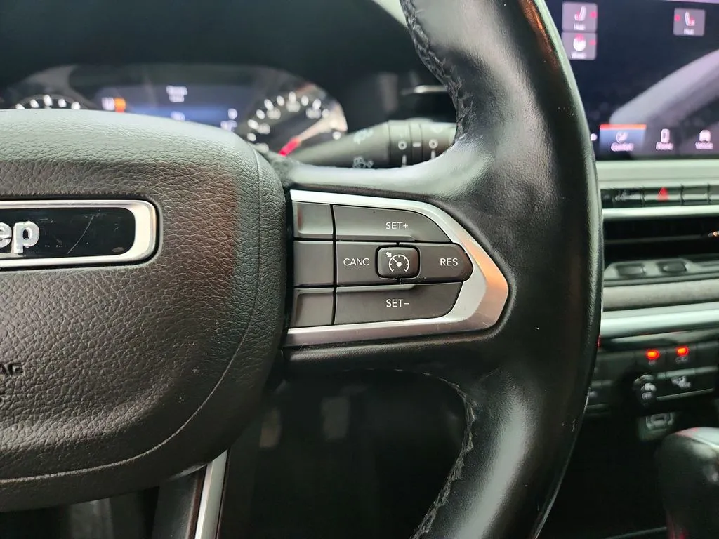 2022 Jeep Compass Latitude Lux - Photo 19