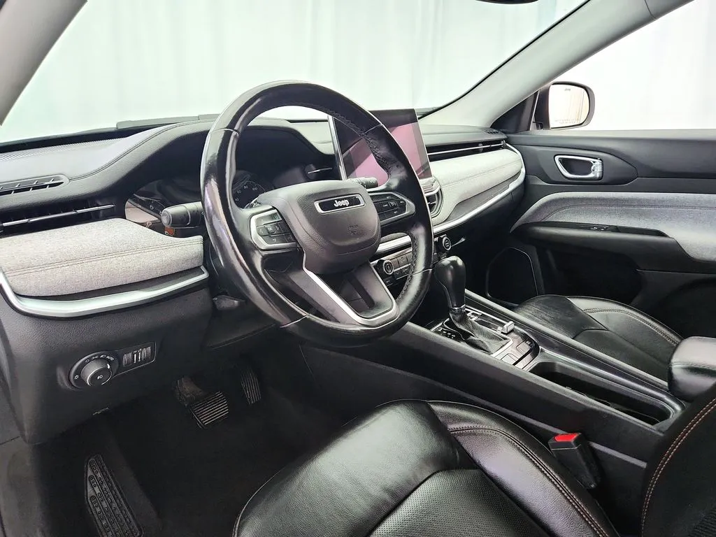 2022 Jeep Compass Latitude Lux - Photo 10