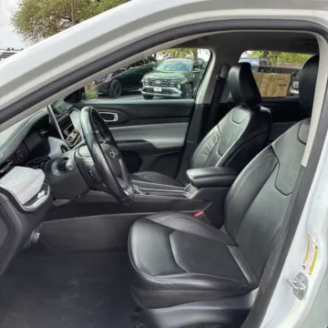 Another view of 2022 Jeep Compass Latitude Lux for sale in Gurnee, IL at CarWise Gurnee