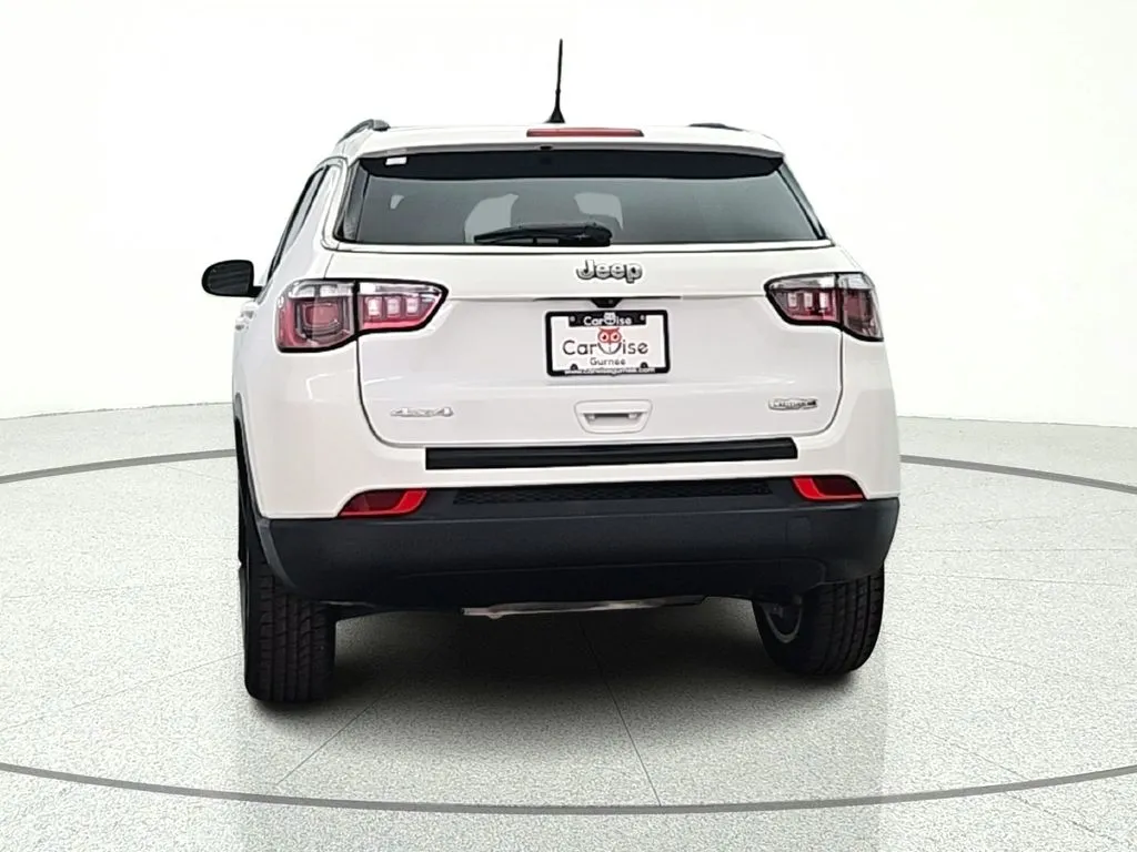 2022 Jeep Compass Latitude Lux - Photo 6