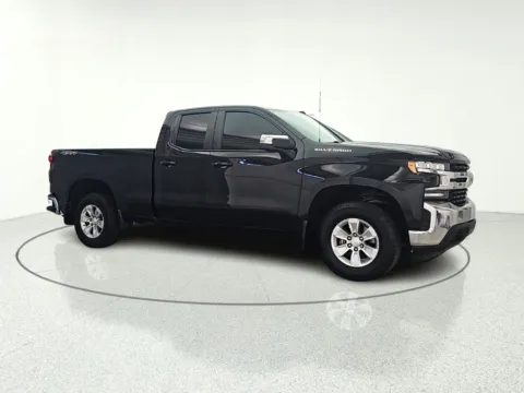 Photos of 2020 Chevrolet Silverado 1500 LT for sale in Gurnee, IL at CarWise Gurnee