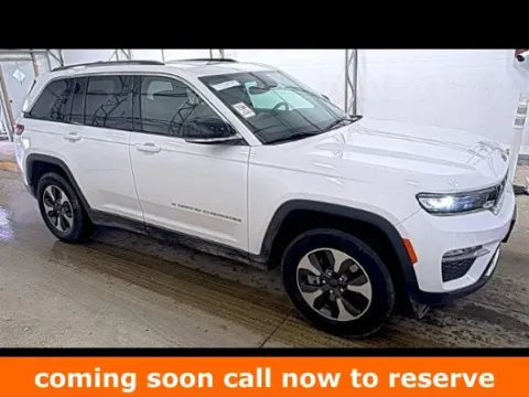 White 2023 Jeep Grand Cherokee 4xe for sale in Gurnee, IL