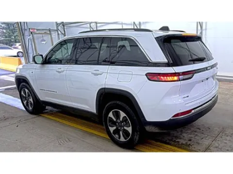 Photos of 2023 Jeep Grand Cherokee 4xe for sale in Gurnee, IL at CarWise Gurnee