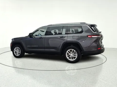 More photos of 2023 Jeep Grand Cherokee L Laredo at CarWise Gurnee, IL