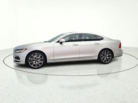 Another view of 2017 Volvo S90 T6 Momentum for sale in Gurnee, IL at CarWise Gurnee