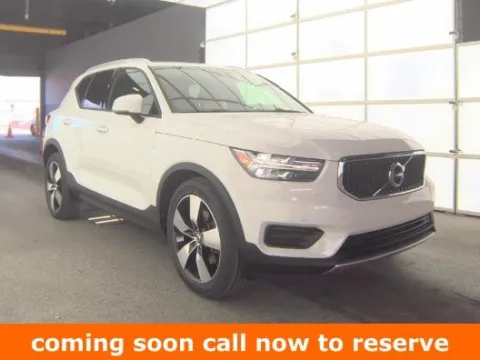 White 2020 Volvo XC40 Momentum for sale in Gurnee, IL