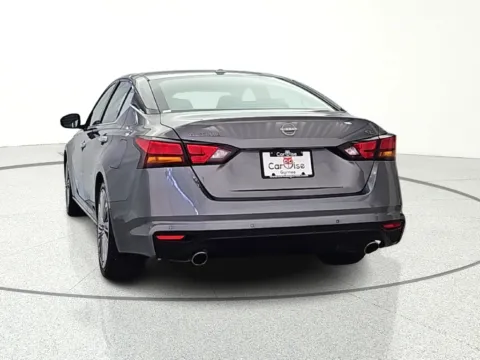 More photos of 2023 Nissan Altima 2.5 SL at CarWise Gurnee, IL