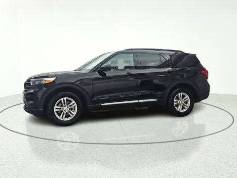 More photos of 2022 Ford Explorer XLT at CarWise Gurnee, IL