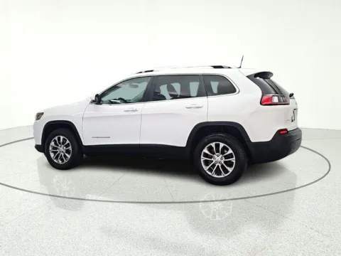 More photos of 2020 Jeep Cherokee Latitude Plus at CarWise Gurnee, IL
