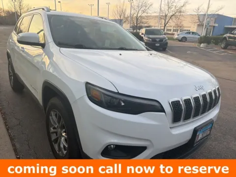 White 2020 Jeep Cherokee Latitude Plus for sale in Gurnee, IL