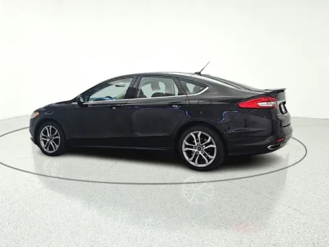 More photos of 2017 Ford Fusion SE at CarWise Gurnee, IL
