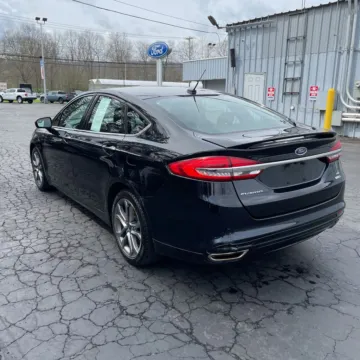 Photos of 2017 Ford Fusion SE for sale in Gurnee, IL at CarWise Gurnee