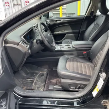 Another view of 2017 Ford Fusion SE for sale in Gurnee, IL at CarWise Gurnee