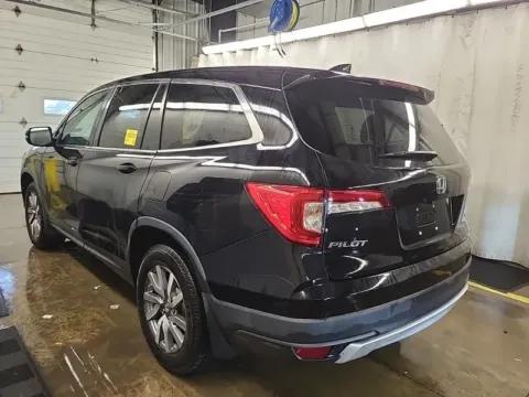 Photos of 2019 Honda Pilot EX for sale in Gurnee, IL at CarWise Gurnee