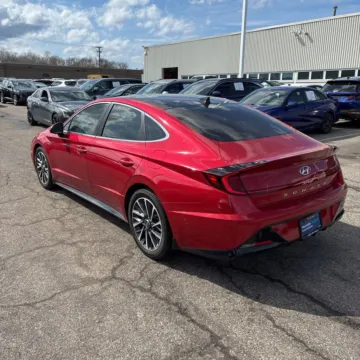 Photos of 2020 Hyundai Sonata Limited for sale in Gurnee, IL at CarWise Gurnee