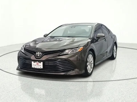 Photos of 2018 Toyota Camry LE for sale in Gurnee, IL at CarWise Gurnee