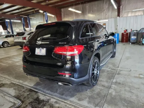 Photos of 2019 Mercedes-Benz GLC 300 for sale in Gurnee, IL at CarWise Gurnee