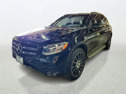 More photos of 2019 Mercedes-Benz GLC 300 at CarWise Gurnee, IL