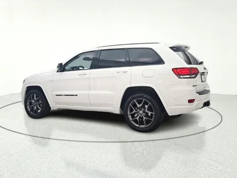 More photos of 2021 Jeep Grand Cherokee 80th Anniversary Edition at CarWise Gurnee, IL