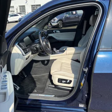 Another view of 2021 BMW X7 M50i for sale in Gurnee, IL at CarWise Gurnee