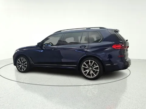 More photos of 2021 BMW X7 M50i at CarWise Gurnee, IL