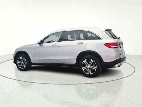 More photos of 2016 Mercedes-Benz GLC 300 at CarWise Gurnee, IL