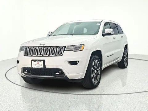 Photos of 2018 Jeep Grand Cherokee Overland for sale in Gurnee, IL at CarWise Gurnee