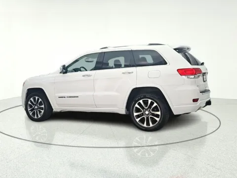 More photos of 2018 Jeep Grand Cherokee Overland at CarWise Gurnee, IL