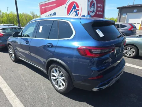 Photos of 2019 BMW X5 xDrive40i for sale in Gurnee, IL at CarWise Gurnee