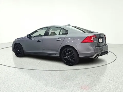 More photos of 2018 Volvo S60 T5 Dynamic at CarWise Gurnee, IL