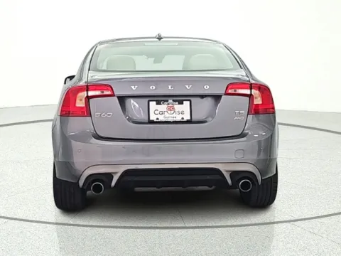 More photos of 2018 Volvo S60 T5 Dynamic at CarWise Gurnee, IL