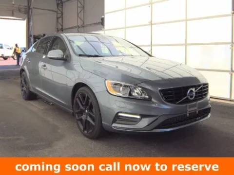 Gray 2018 Volvo S60 T5 Dynamic for sale in Gurnee, IL