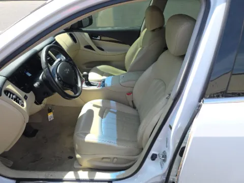 Another view of 2017 INFINITI QX50 for sale in Gurnee, IL at CarWise Gurnee