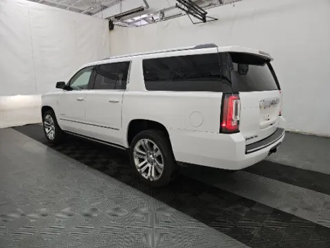 Photos of 2017 GMC Yukon XL Denali for sale in Gurnee, IL at CarWise Gurnee
