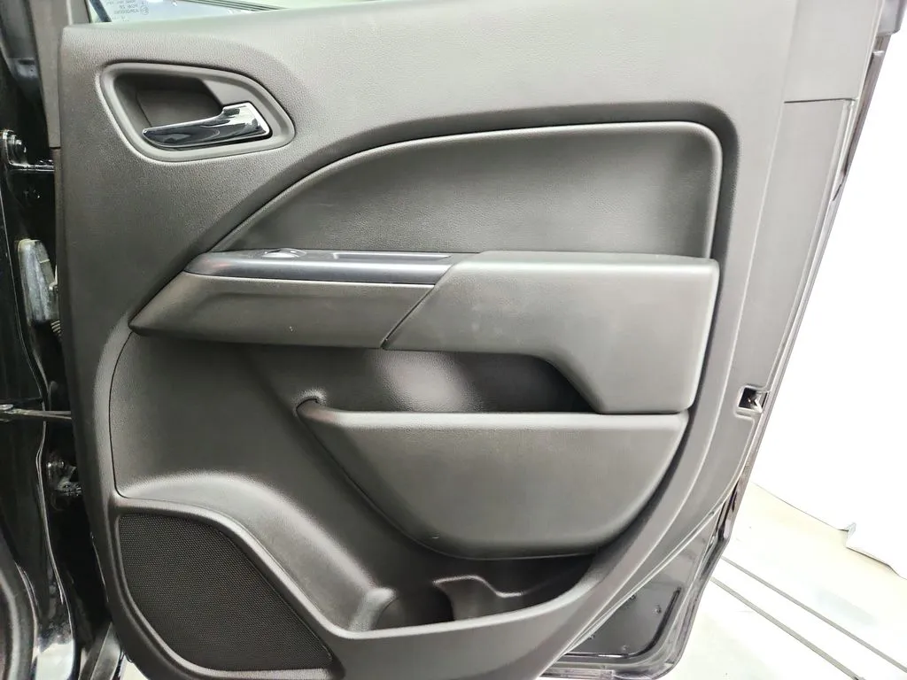 2019 Chevrolet Colorado LT - Photo 30