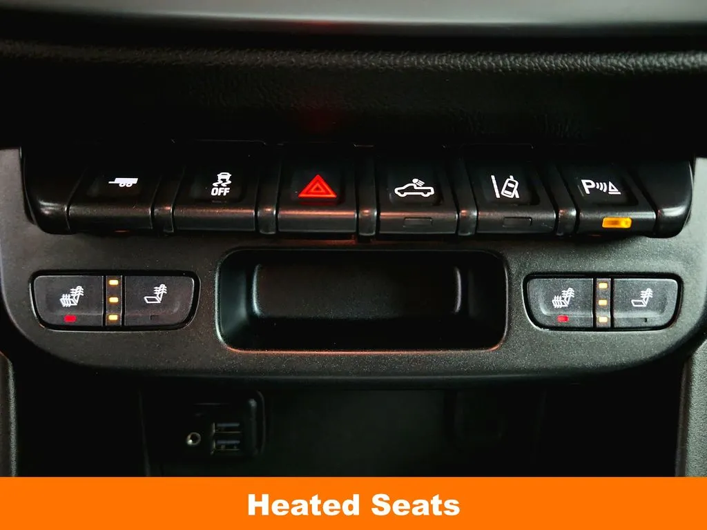 2019 Chevrolet Colorado LT - Photo 16