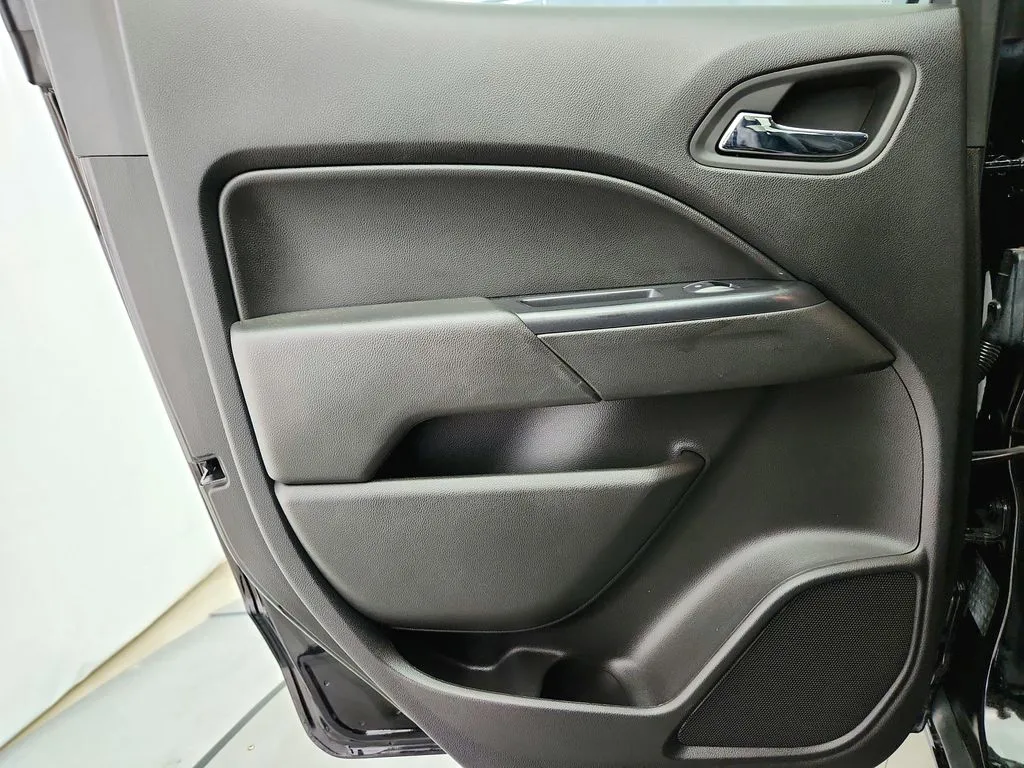 2019 Chevrolet Colorado LT - Photo 25