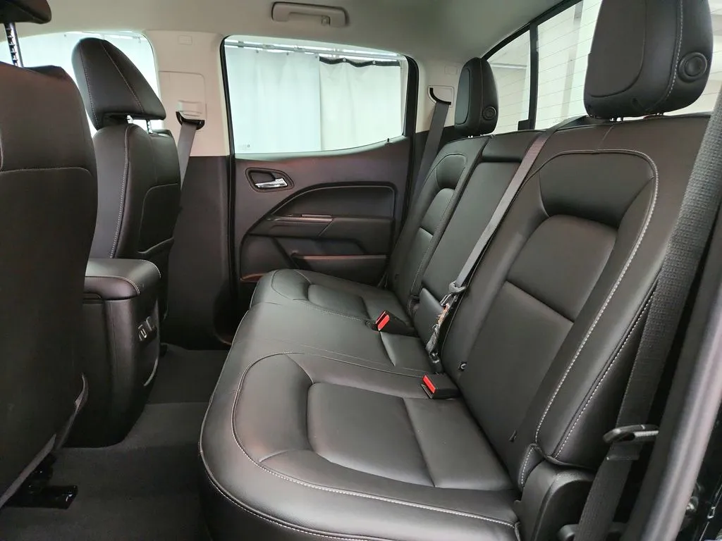 2019 Chevrolet Colorado LT - Photo 24
