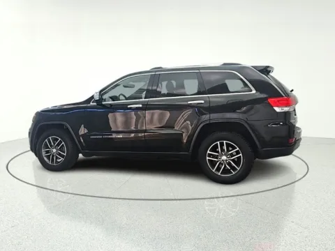 More photos of 2017 Jeep Grand Cherokee Limited at CarWise Gurnee, IL
