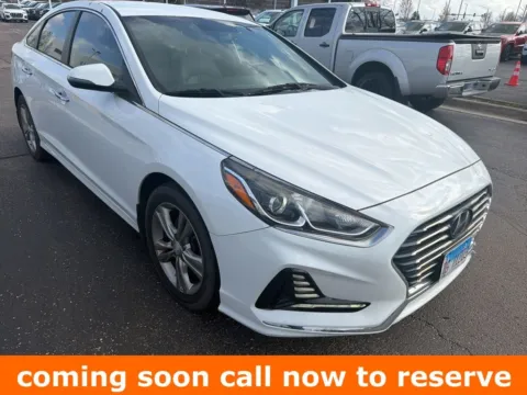 White 2018 Hyundai Sonata SEL for sale in Gurnee, IL