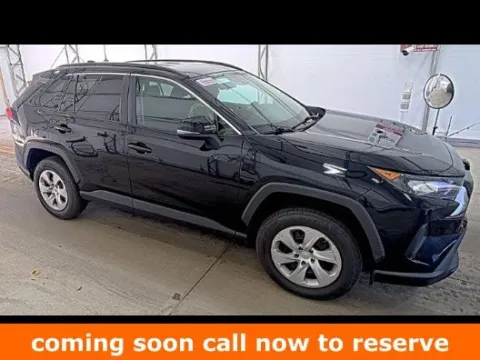 Black 2019 Toyota RAV4 LE for sale in Gurnee, IL