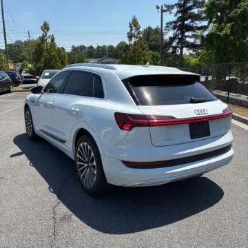 Photos of 2019 Audi e-tron Prestige for sale in Gurnee, IL at CarWise Gurnee