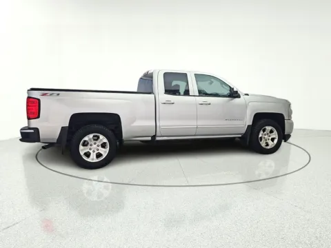 More photos of 2017 Chevrolet Silverado 1500 LT at CarWise Gurnee, IL