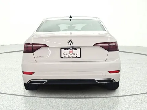 More photos of 2021 Volkswagen Jetta R-Line at CarWise Gurnee, IL